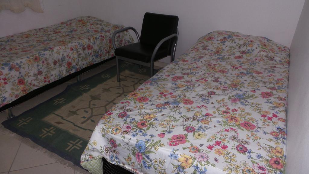 Praia Do Forte Cabo Frio Apartment Room photo